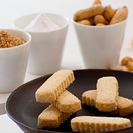 Chinsuko (塩胡麻ちんすこう)