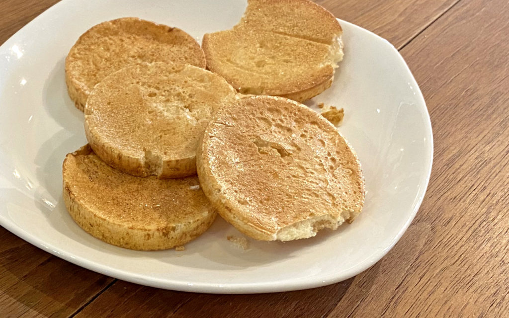 Mangetsu Pon (満月ポン)